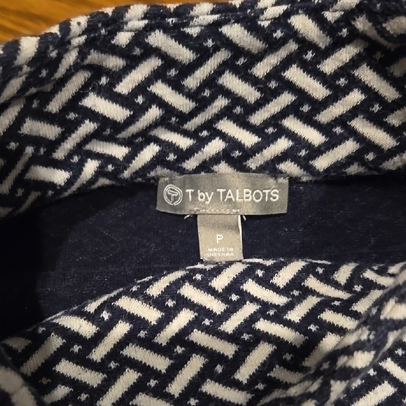 Talbots Women's Navy & White Top, Geometric Herringbone pattern, Size S Petite - Picture 4 of 10